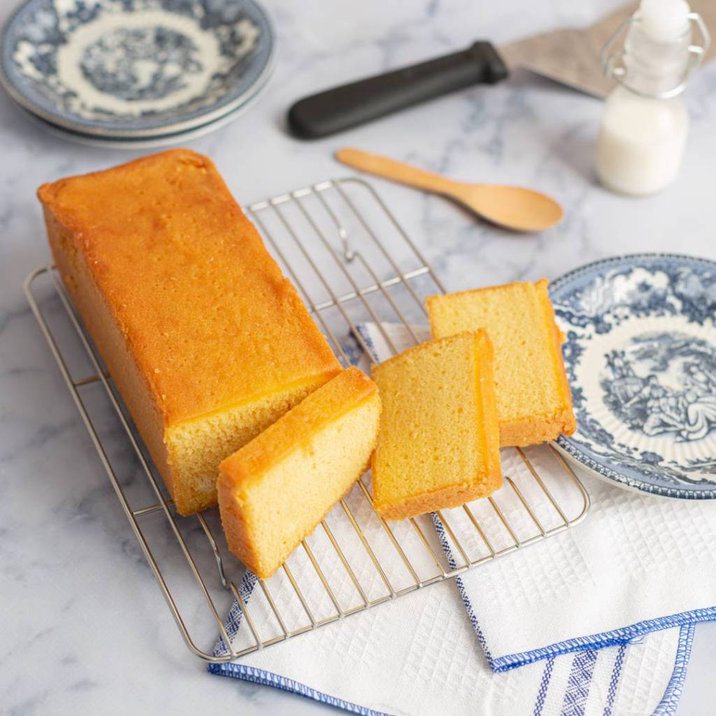 

Bulan Cake Original Small Bolu Jadul Sultan Jogja Kue Food by Bulan's Kitchen
