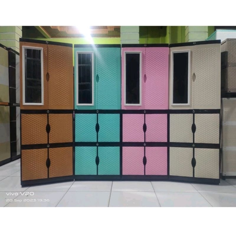 Lemari Pakaian/Lemari Gantung Mini Kaca