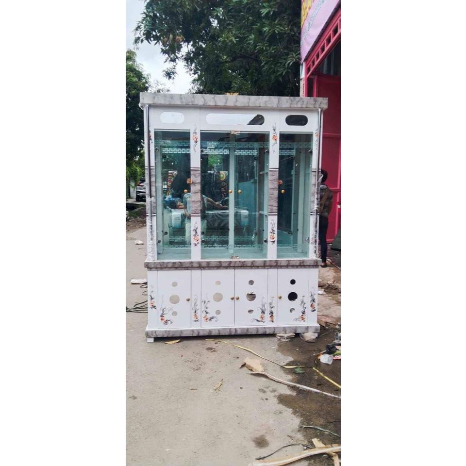 Rak Lemari Pajangan Kristal Minimalis 4 Pintu / Bufet Pajangan Crystal Kristal Wush / Pajangan Kaca