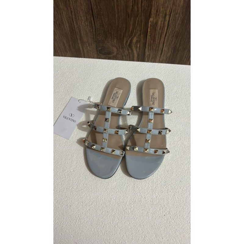 valentino rockstud flat sandal kulit asli termurah