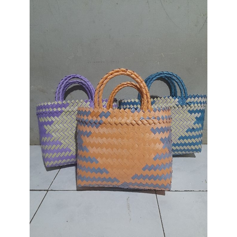 

50 pcs tas anyaman S