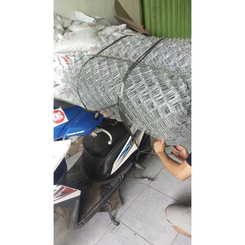 kawat harmonika galvanis 2,1mm lubang 5,5cm T2×25m