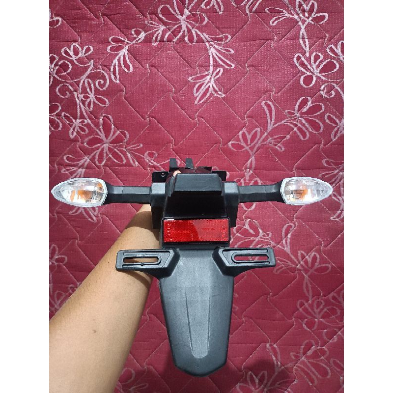 Slebor belakang Suzuki GSX