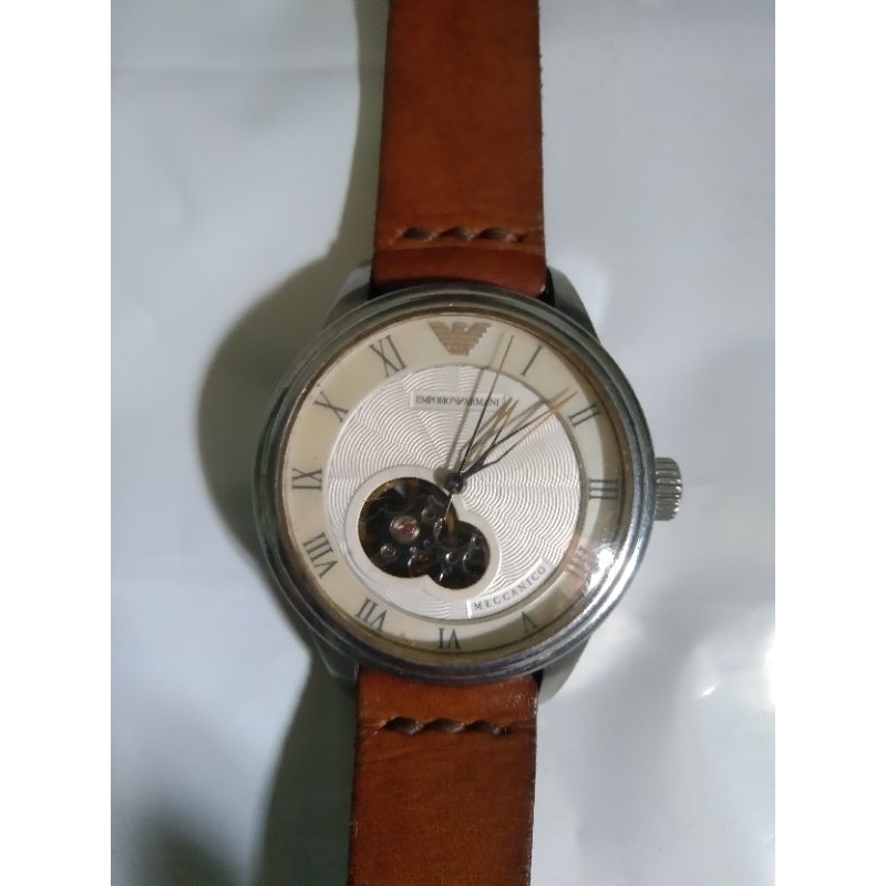 jam tangan emporio armani . cek deskrispi