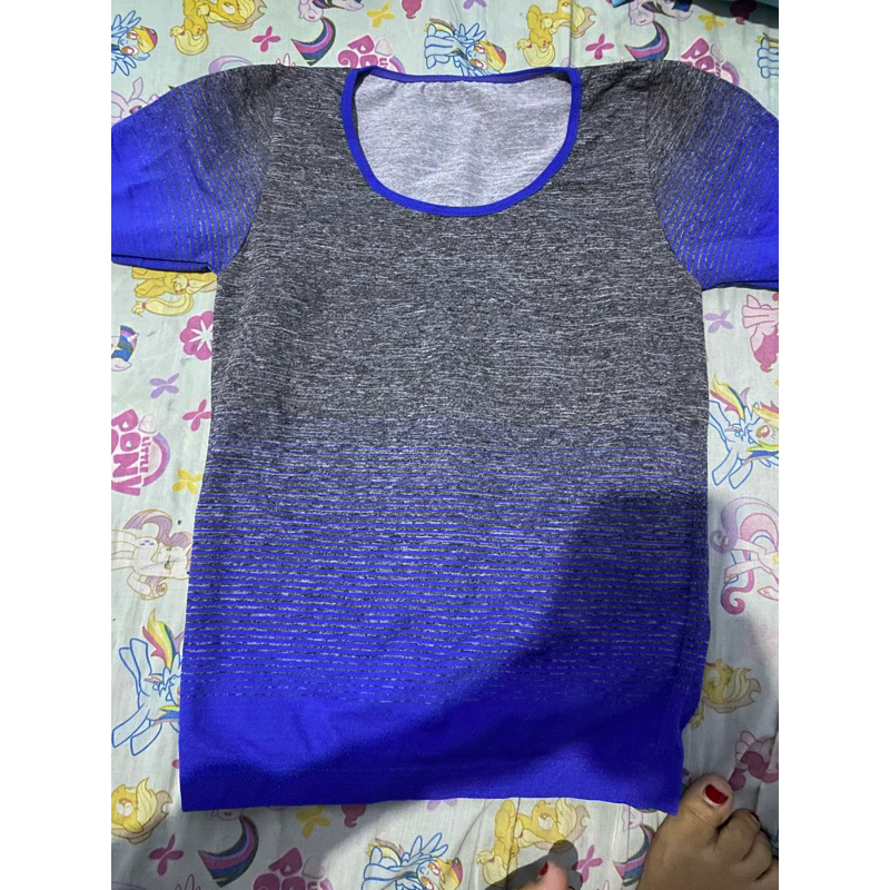 preloved one set baju gym