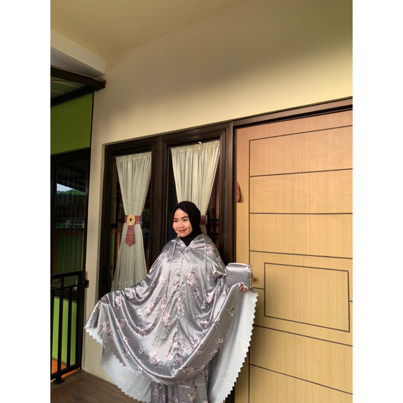 MukenaDewasaArmaniSilkMotifBungaCantikTraveling2in1