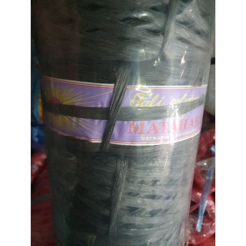 

Tali plastik hitam/tali rafiah warna hitam merek matahari 2kg