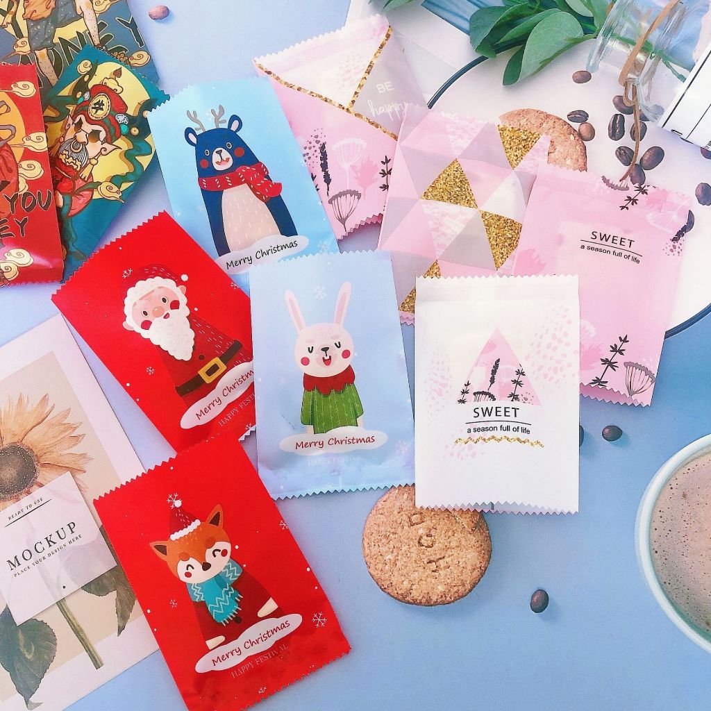 

Plastik Isi 100 /Permen/Cookies/Nastar Spesial Edisi Natal / Merry Chrismast & Happy New Year