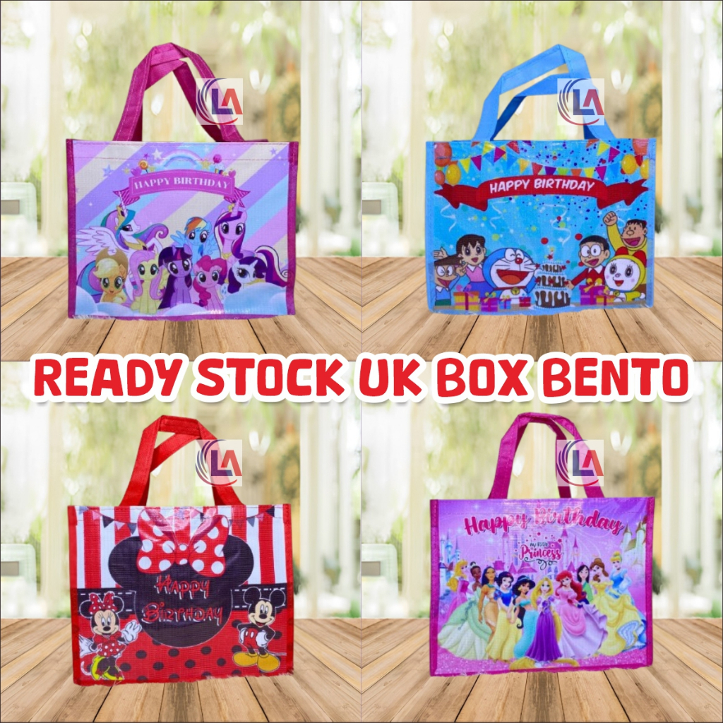 

TAS READY STOCK MUAT KOTAK BENTO/TAS ULTAH/TAS ULTAH BENTO/TAS ULTAH UK 25X20 ALAS 18/TAS ULANG TAHUN ANAK/TAS ULTAH LUCU/TAS ULTAH BENTO/BOX BENTO/KOTAK BENTO/GOODIE BAG MUAT BENTO/GOODIE BAG BENTO /MURAH/TAS ULTAH PROMO