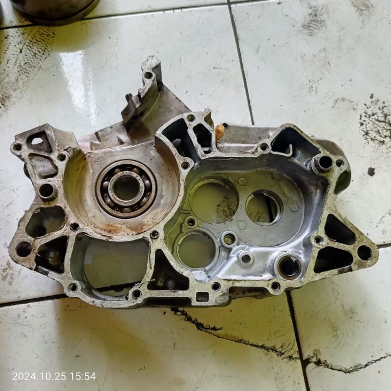 Crankcase Crankshaft kalter krengkes blok kanan oli Ninja RR Ninja R Asli original copotan
