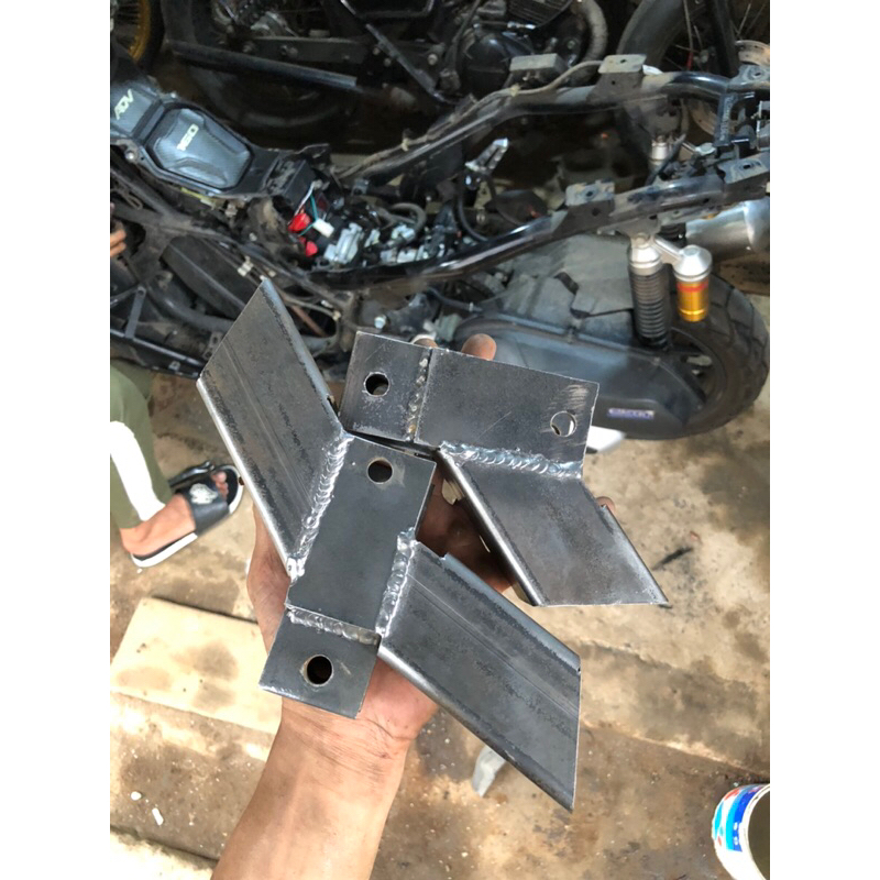 Pemundur enggine mounting ADV160 -V160 -PCX160 Sembrack pemundur enggine mounting adv pcx vario 160