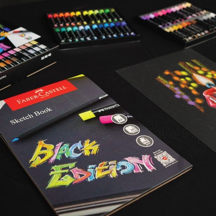 

KODE G96Y FaberCastell Buku Gambar Black Edition Sketch Book
