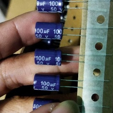 KAPASITOR CAPASITOR ELCO ELKO 100uf/50volt RENCENG BAGUS