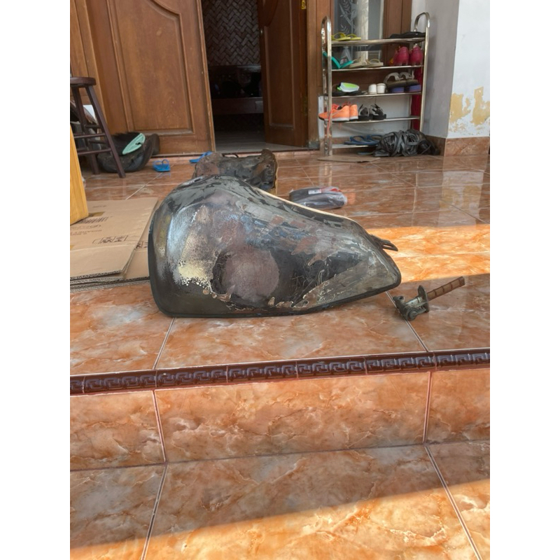 tangki suzuki TS 125 original bahan