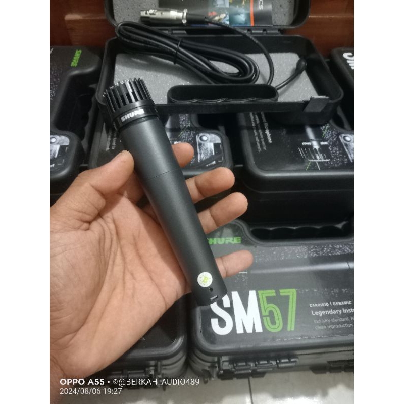 MIKROFON SHURE SM57 BODY FULL BESI... Cocok untuk instrumen...