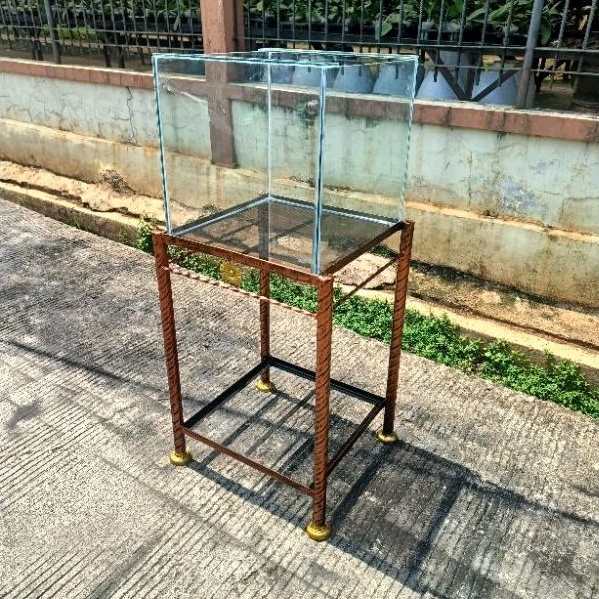 Aquarium 40x40x40 dan rak/meja ulir