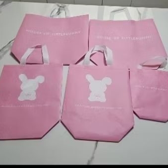 

KANTONG SERBAGUNA/PAPER BAG/KANTONG KEMASAN TAS HOUSE OF LITTLEBUNNY ORIGINAL THAILAND DAPAT 5 PASANG SESUAI FOTO YA/KANTONG TAS KAIN SERBAGUNA
