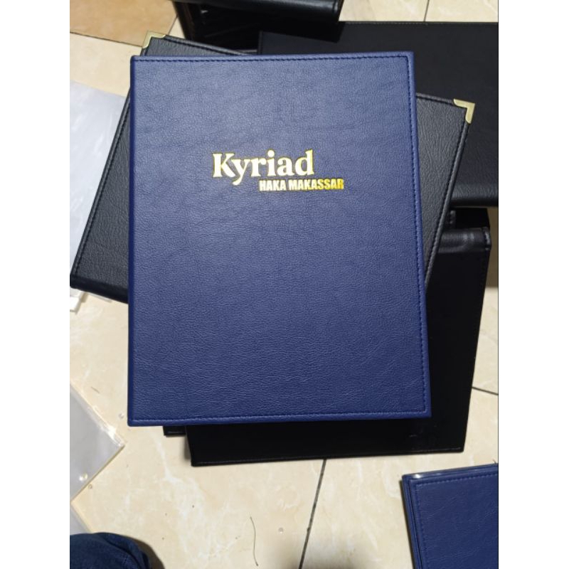 

cover menu resto caffe &hotel a4 model baud logo di embos