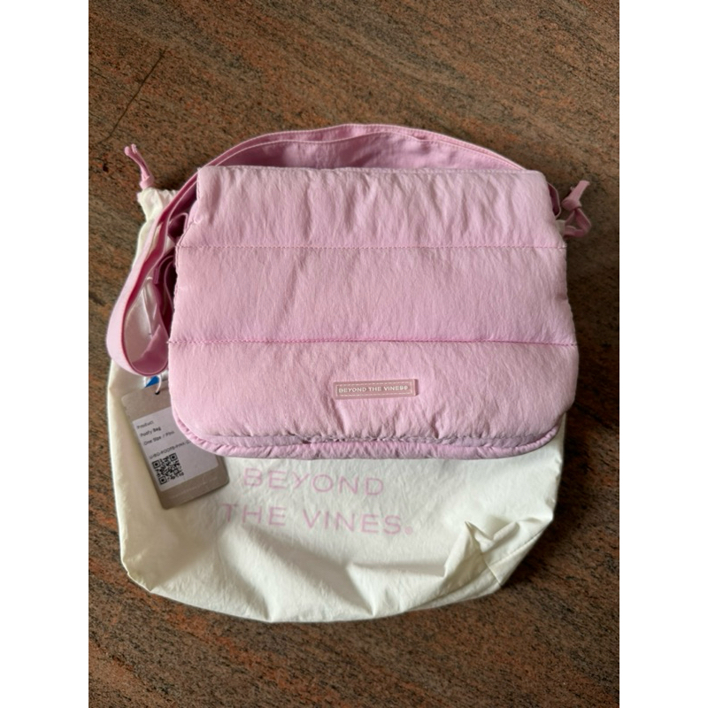 Beyond the vines BTV Poofy bag in pink preloved Like New