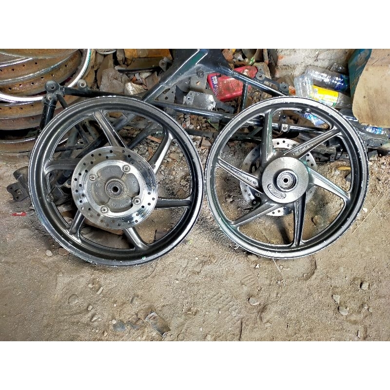 Velg Pelek Velk Alumunium Aloy Racing Palang 6 Honda CB150R StreetFire Original Bekas Copotan Motor 