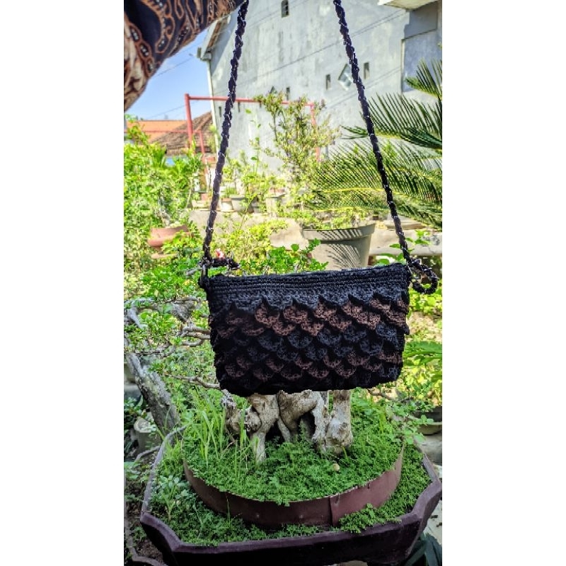 Tas Rajut Sisik Ikan