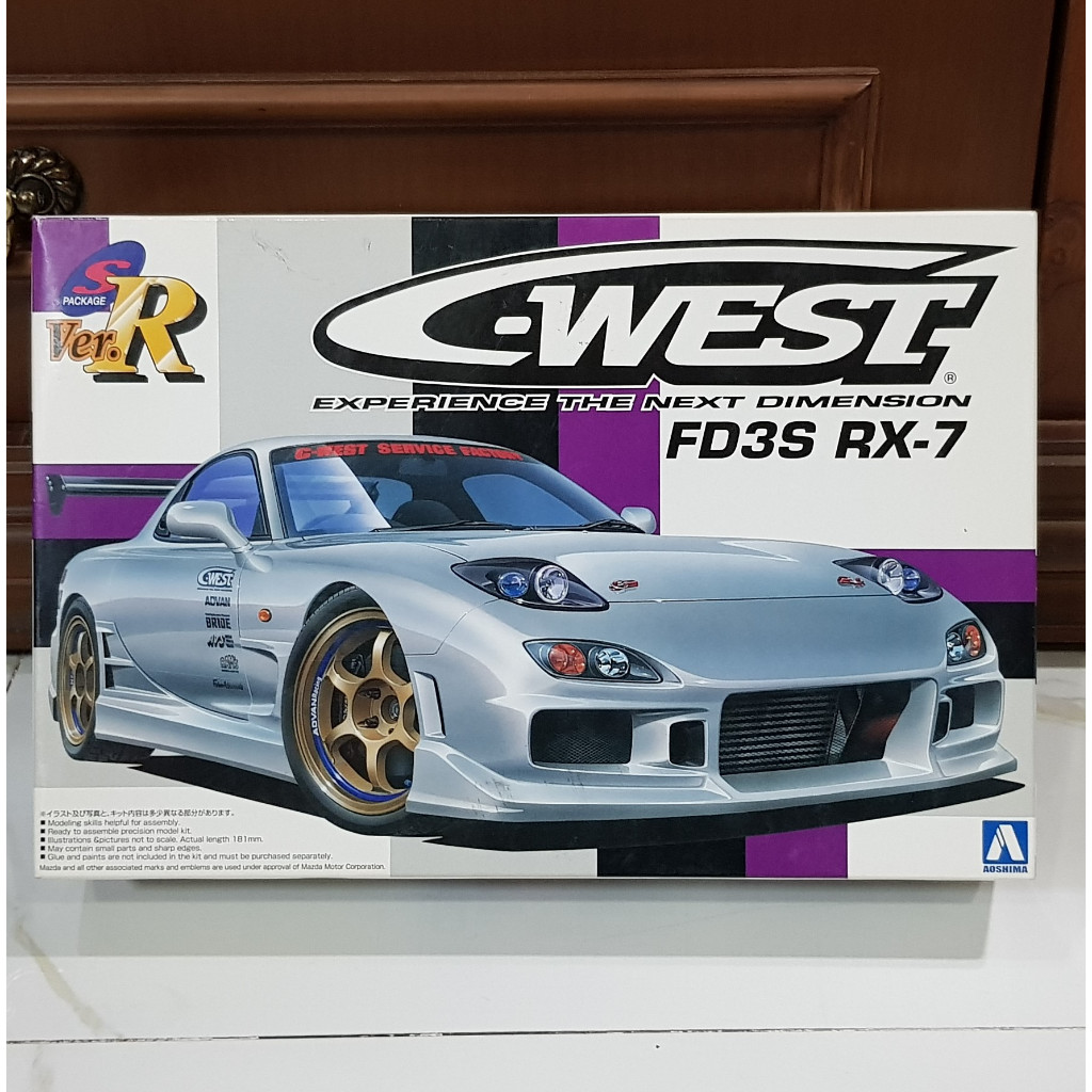 Aoshima  mazda rx-7 FD3S c-west s package ver R aoshima 06302 mokit skala 1 24