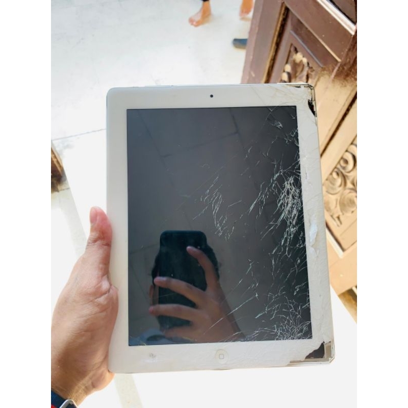 iPad 2 64GB second minus kondisi masih hidup