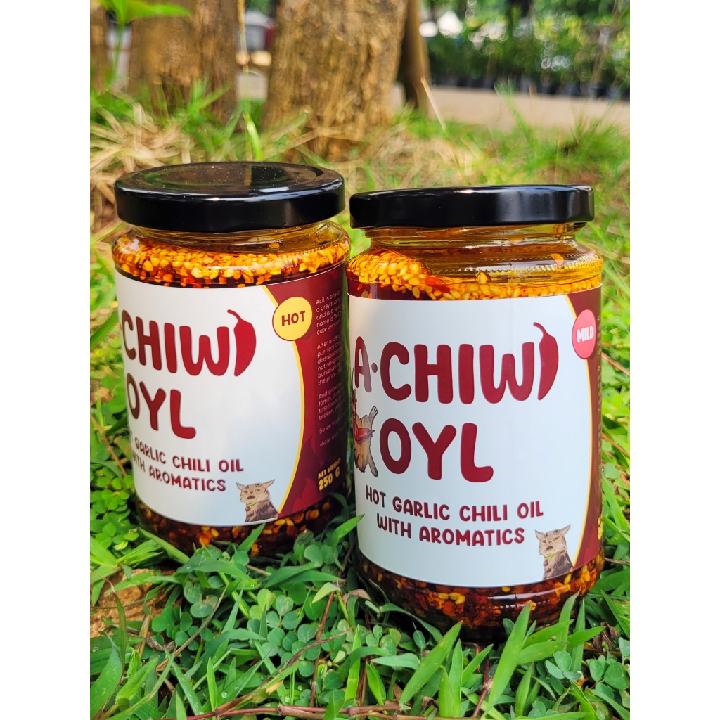 

A-Chiwi Oyl / Garlic Chili Oil with Aromatics / Minyak Cabai dengan Rempah dan Bawang - 250gr