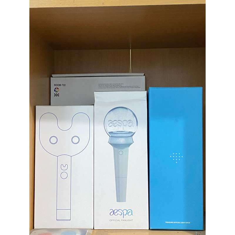 PRELOVED LIGHTSTICK NEW JEANS AESPA TREASURE