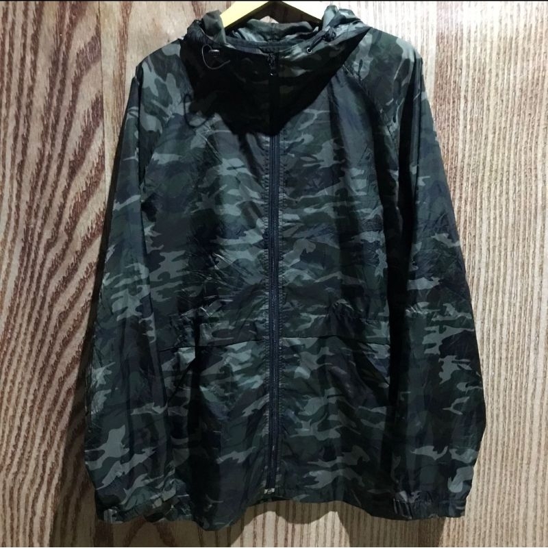 Uniqlo camo jacket packable