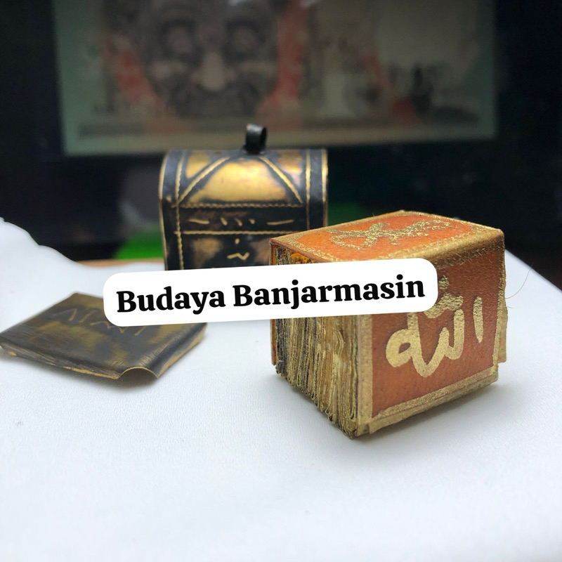 Al Quran Stambul Asli Peninggalan dari Kalimantan Bahan Kulit Panjang 1 Meter