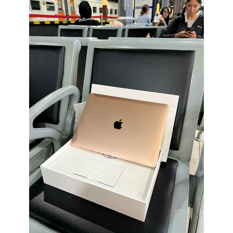 Macbook air 2020 fullset ibox nominus mulus