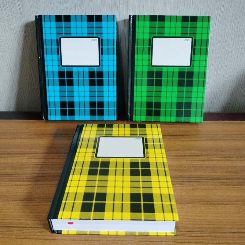 

Buku Hardcover Kiky uk. Kwarto isi 300 lembar (per 1 pcs) (Tema&Motif Acak)