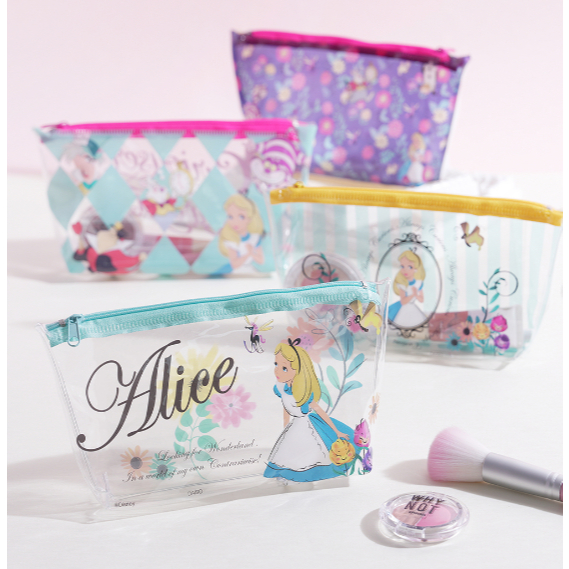 

Alice In Wonderland Boat-Shaped Pouch