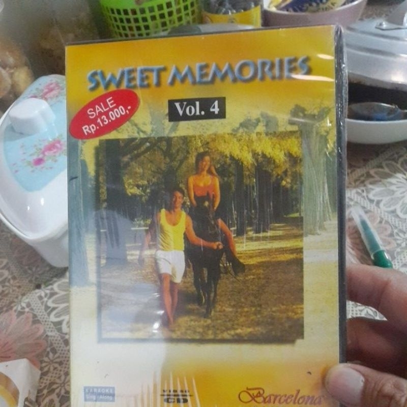 vcd musik sweet memories vol 4 original (CD612)
