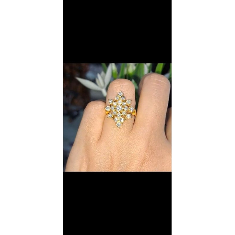 cincin berlian wanita mewah