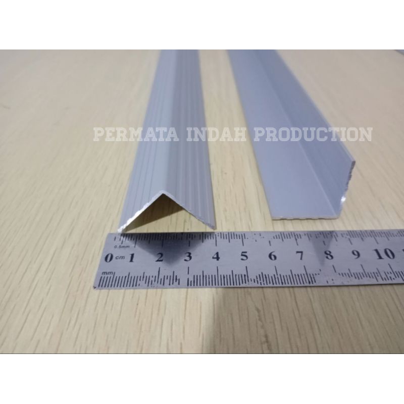 LIST ALUMINIUM L 1 METER LIST ALUMINIUM L LIST BOX LIST SILVER