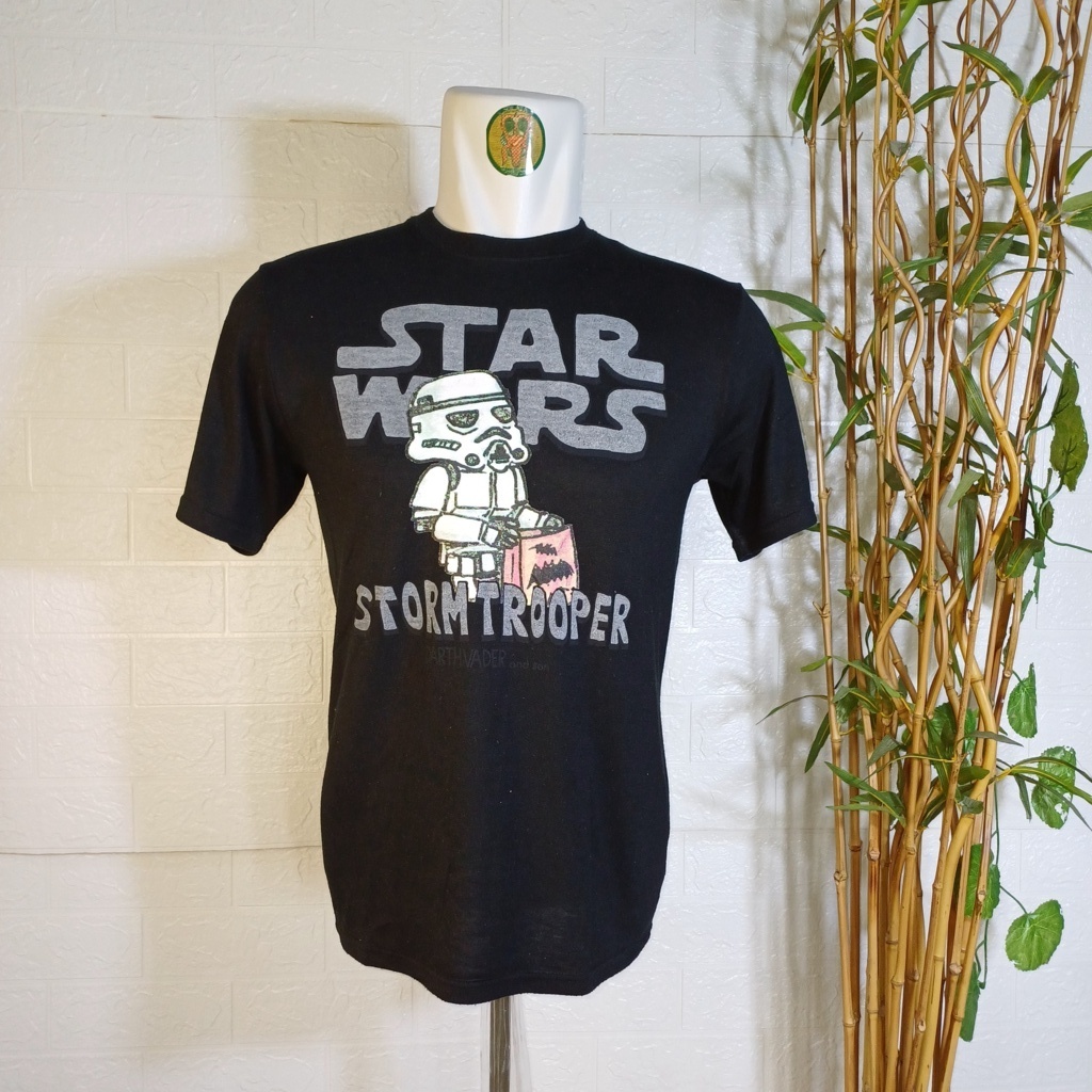 KAOS STARWARS STORM TROPPER DARTH VADER, SIZE M (SECOND BRANDED) HITAM, TS0488