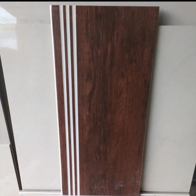 Granit anak tangga walnut motif kayu ukuran 30x60+20x60