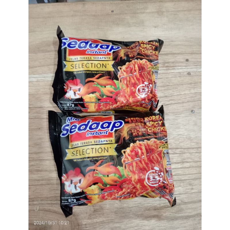 

mie SEDAP SELECTION Korean spicy