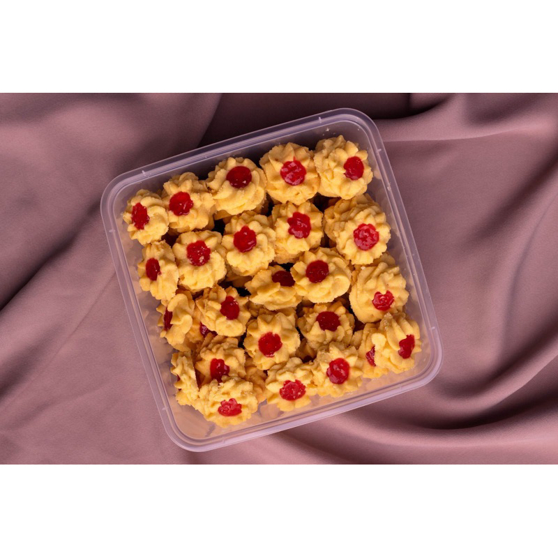 

Kue Dahlia Strawberry / Kue Mentega isi stroberi uk. 500 gram