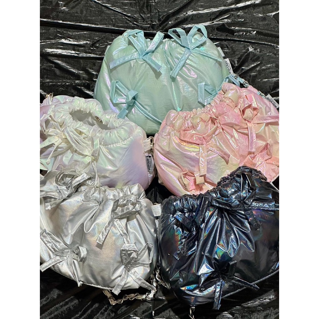Uranus Asfour  Tas Dumpling Coquette bag Slingbag Pita Tas Wanita Puffy Hologram Anti Air Tas wonton