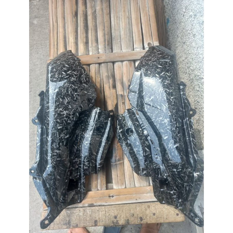 SAMBUNGAN BODY SAMPING VARIO 125 150 NEW 2018 KARBON FORGET