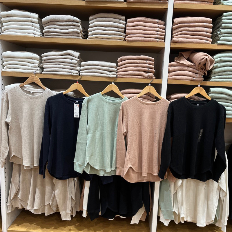 Blouse Waffle uniqlo lengan panjang original store cewek