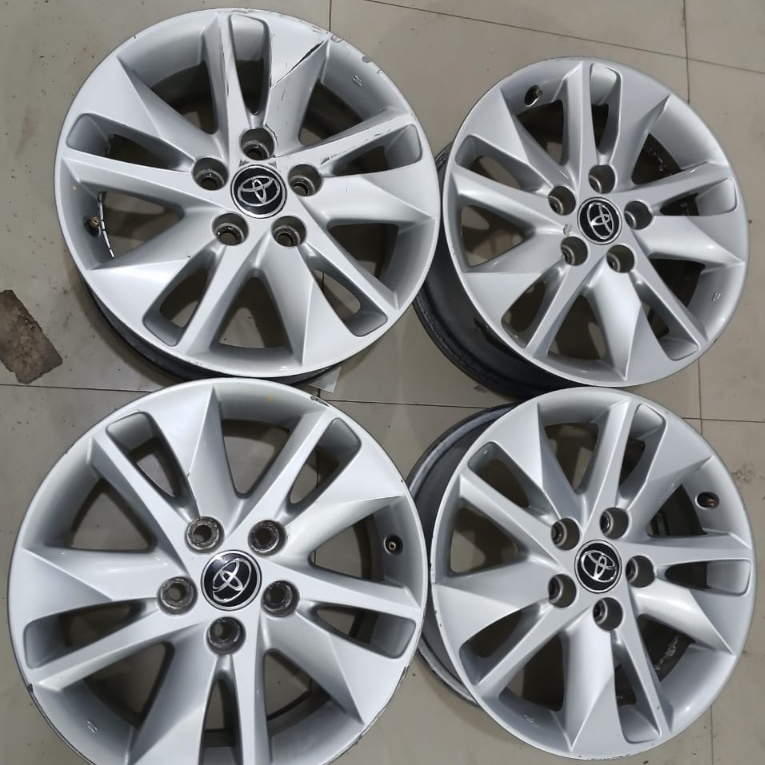 VELG MOBIL BEKAS ORIGINAL STD INNOVA REBORN RING 16 LEBAR 6 PCD 5X114 ET 30