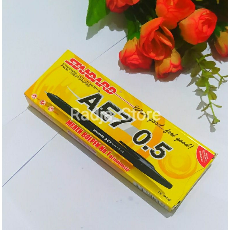 

Bolpoint / pulpen STANDARD 0.5 1 DUS ISI 12 Pcs HITAM
