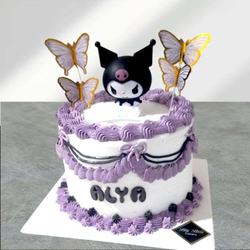 

KUROMI VINTAGE BUTTERCREAM CAKE