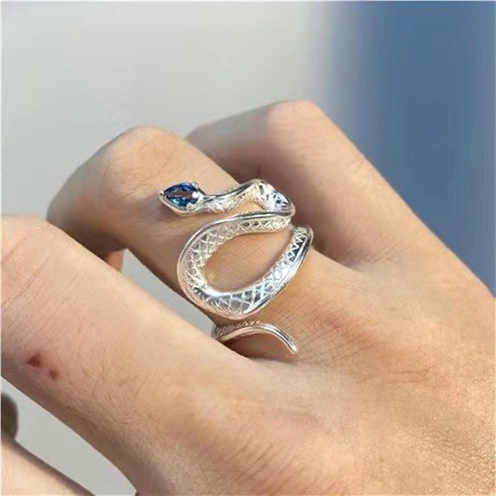 Cincin Wanita Ular Kepala Biru / Aksesoris Fashion Jewelry Cincin Wanita Ular Melingkar Silver Mata 