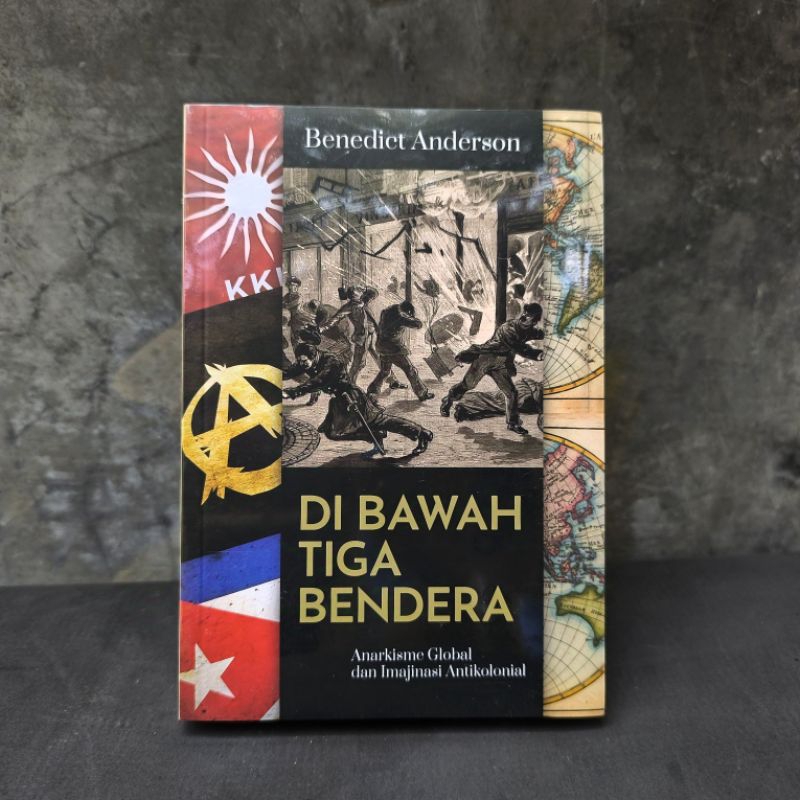 DI BAWAH TIGA BENDERA