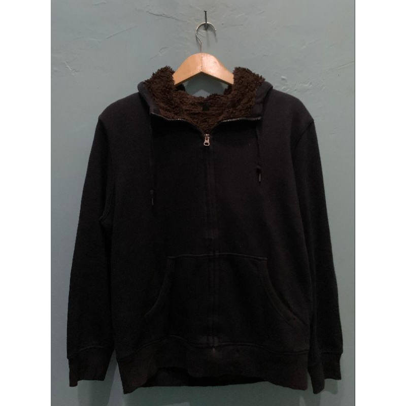 UNIQLO ZIPPER HOODIE SHERPA DALAM